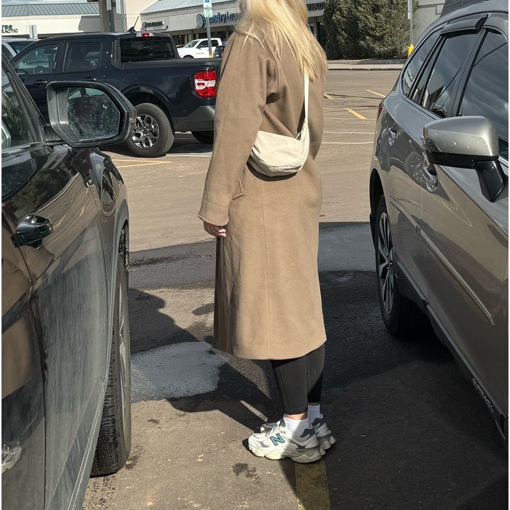 Vintage Classic Oversized Longline Wool Coat Sz 10 In Mocha Tan Color — image 2 of 7